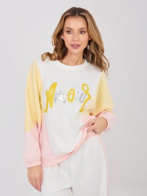 Alternative view of Laisvalaikio komplektas su subtiliu blizgių raidžių akcentu "CHARLY" pieno balta