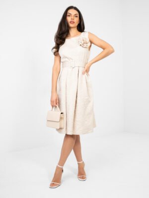 Elegantiška suknelė su gėlių detale ir diržu  "AMY" šviesi smėlio