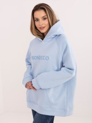 Alternative view of Šiltas dzemperis su kengūros kišene ir užrašu “PROSECCO” šviesi mėlyna