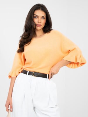 Alternative view of Laisvo modelio megztinis su puošniais rankogaliais "JUNA" šviesi persikinė