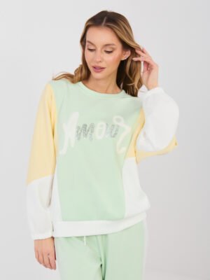 Alternative view of Laisvalaikio komplektas su subtiliu blizgių raidžių akcentu "CHARLY" šviesi žalia