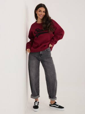 Oversize stiliaus džemperis su iškiliu užrašu "STWD" bordo