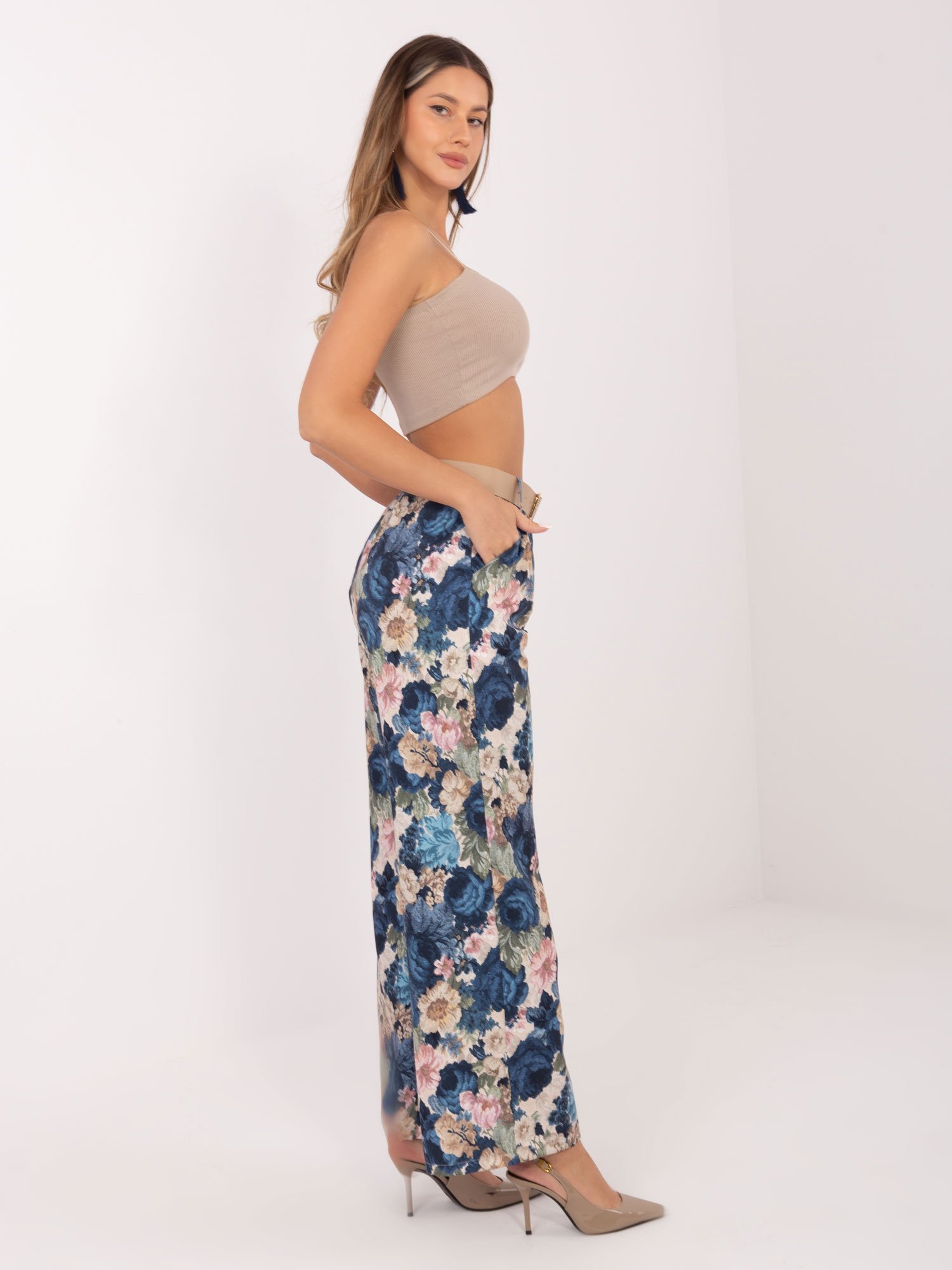 Plačios gėlių rašto kelnės aukštu liemeniu "RINNA" tamsi mėlyna - Image 7