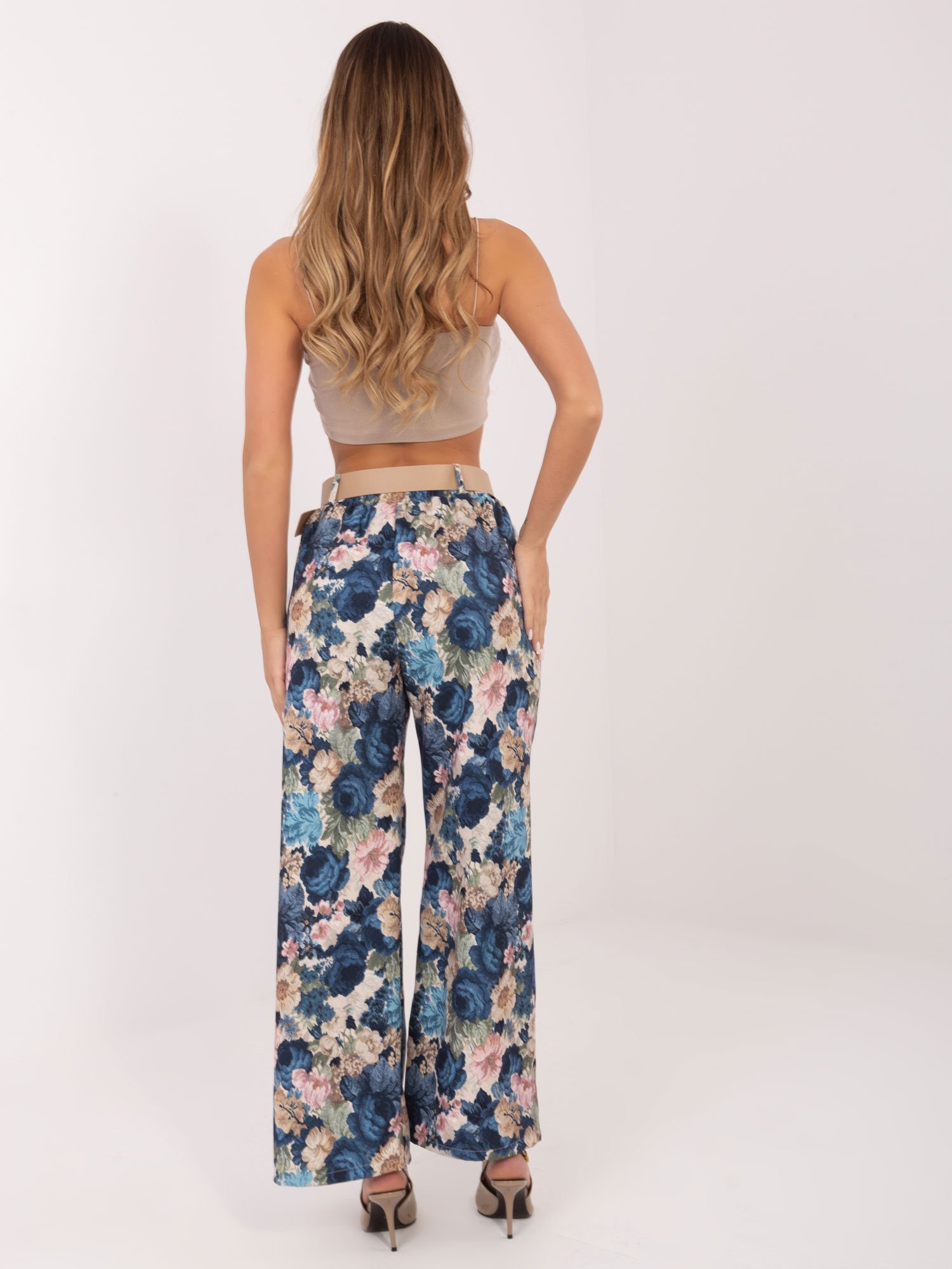 Plačios gėlių rašto kelnės aukštu liemeniu "RINNA" tamsi mėlyna - Image 4