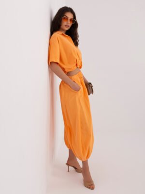 Alternative view of Modernūs smulkaus velveto marškiniai su formuojamu siluetu "ALLISON"  šviesi oranžinė