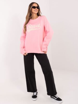 Oversize stiliaus džemperis su iškiliu užrašu "STWD" šviesi rožinė