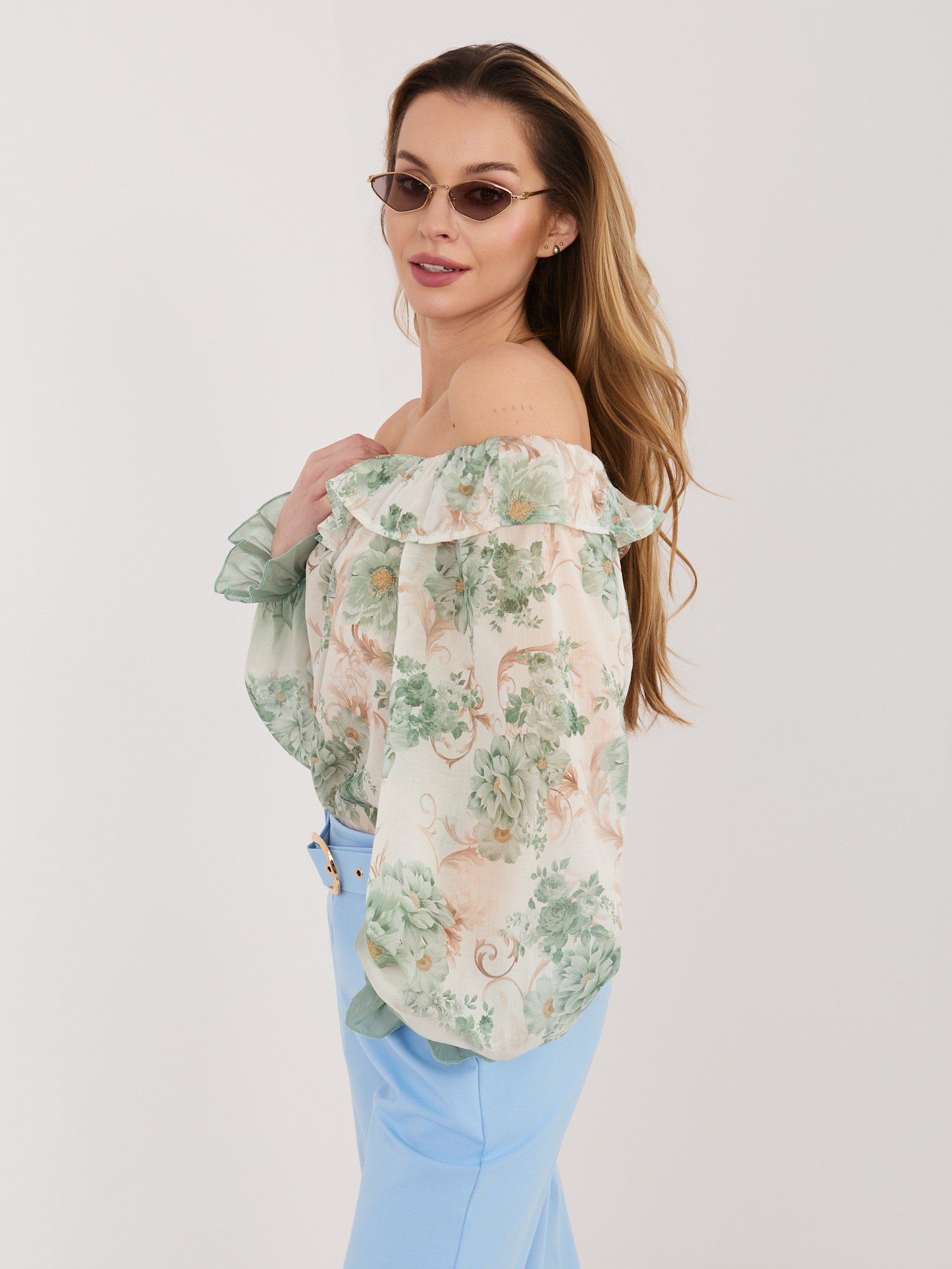 Elegantiška palaidinė atvirais pečiais su gėlių raštu "PEONY" žalia - Image 5