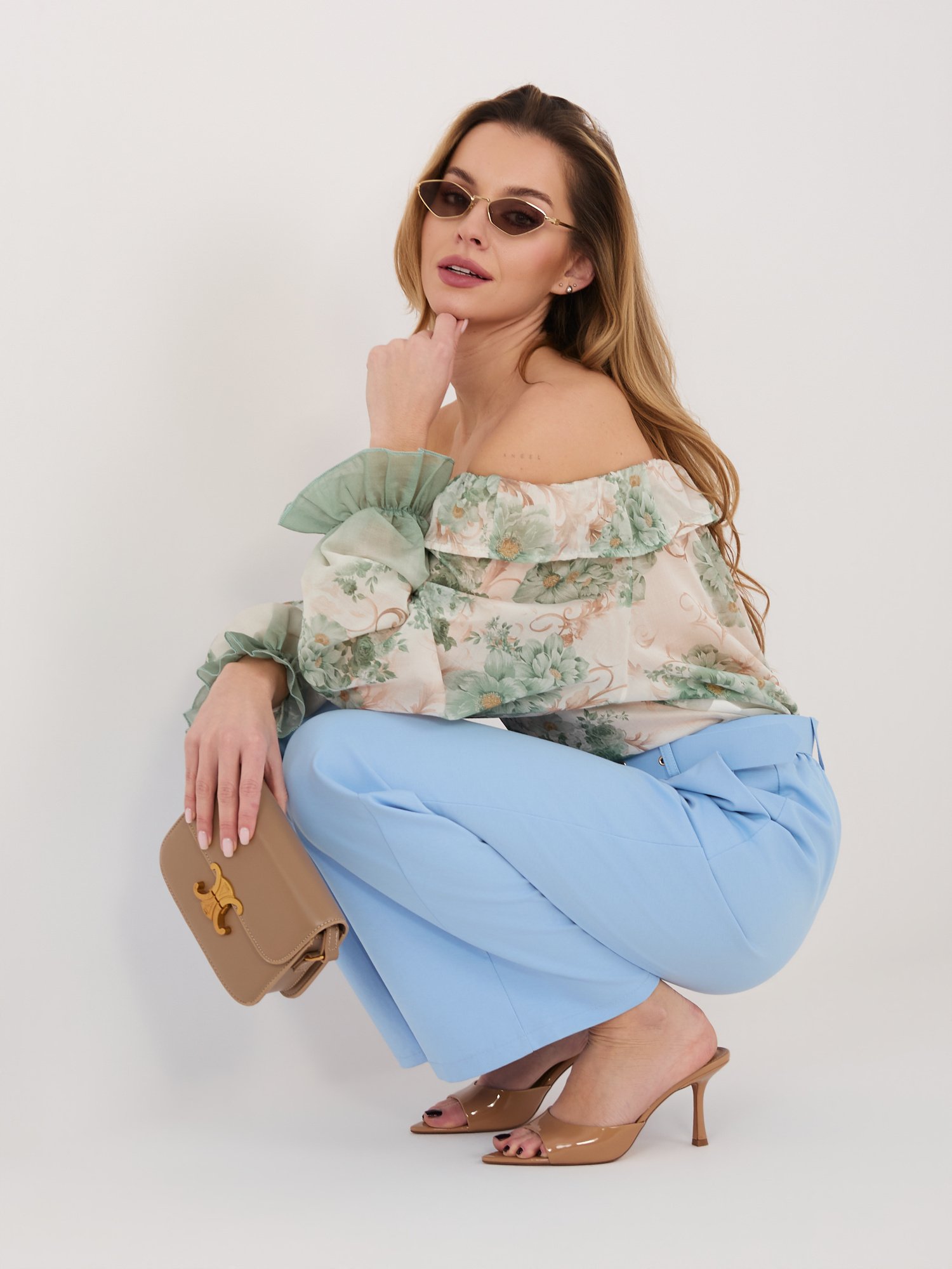 Elegantiška palaidinė atvirais pečiais su gėlių raštu "PEONY" žalia - Image 2