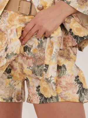 Alternative view of Stilingi gėlių rašto klostuoti šortai-sijonas "CELLI" geltona