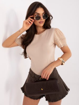 Pol pl Ciemnobezowa bluzka z azurowym wykonczeniem na rekawach 419213